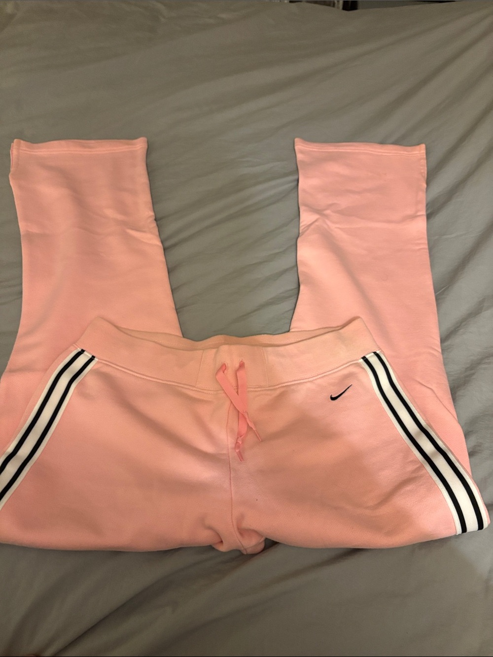Women Nike worn once an hour indoors Light Pink paid $135